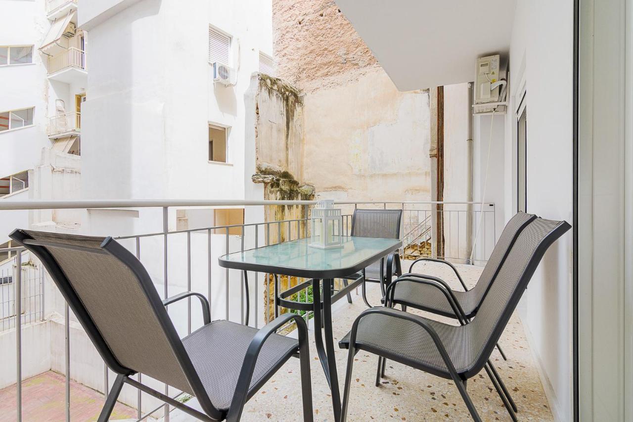 A Modern 2-Bedroom Apartment Near Areios Pagos Athen Eksteriør bilde